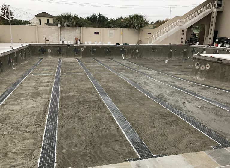 Lap pool construction at Red's 2016.